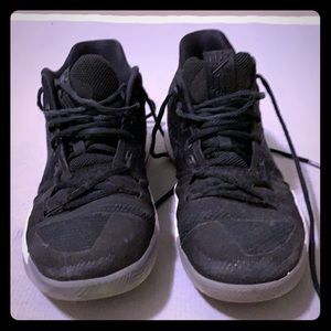 Men’s Nike Kyrie 3s